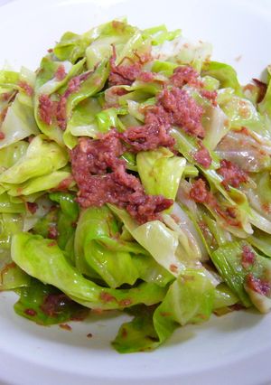 ささっとキャベツとコンビーフの炒め♪-レシピのメイン写真