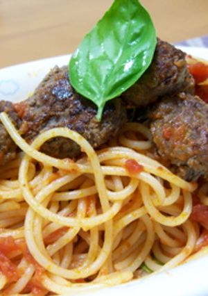 びっくりトマトソースのハンバーグパスタ-レシピのメイン写真