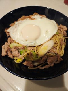 目玉焼きのせ塩焼きそば-レシピのメイン写真