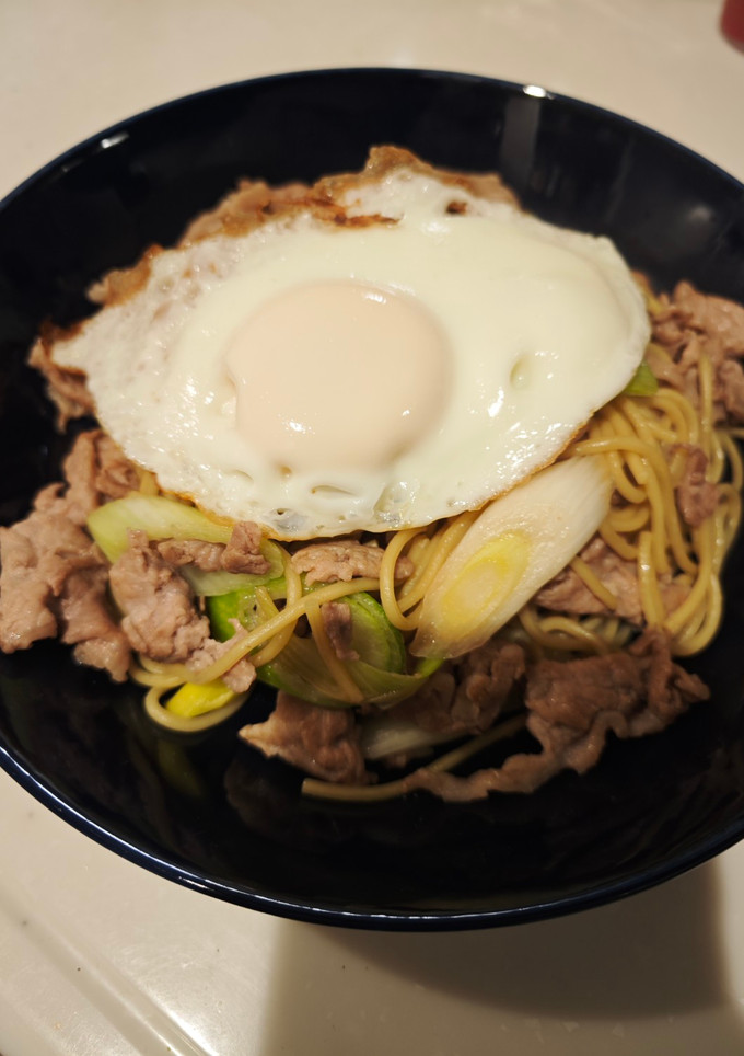 目玉焼きのせ塩焼きそば-レシピのメイン写真