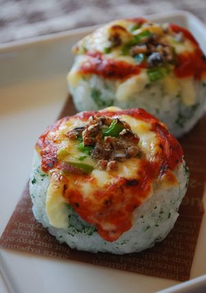 アンチョビチーズ焼きおにぎり-レシピのメイン写真