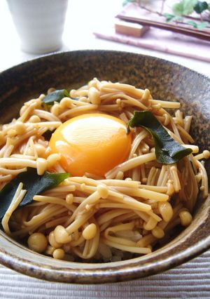 ご飯にからまる～♪えのき卵丼-レシピのメイン写真