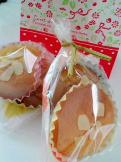 ホットケーキミックスで超簡単マドレーヌ☆-レシピのメイン写真