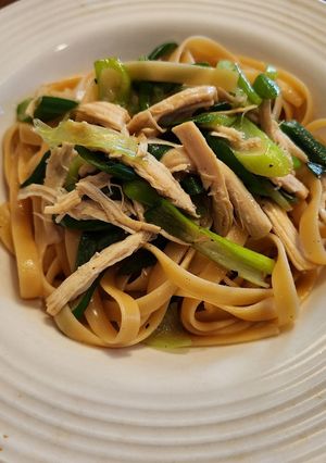鶏むね肉と長ネギの和風スパゲティ-レシピのメイン写真