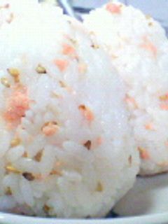 鮭のおにぎり-レシピのメイン写真