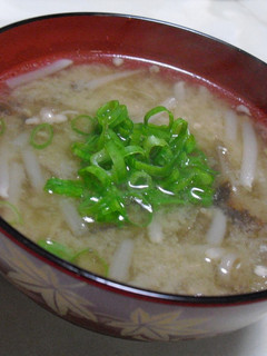 味噌汁~ごぼうの香りが最高(◆⌒―⌒◆)-レシピのメイン写真