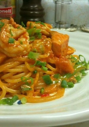 サーモンとエビのトマトクリームパスタ-レシピのメイン写真
