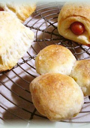 スコーンとパイの中間＊スタバ風惣菜パン-レシピのメイン写真