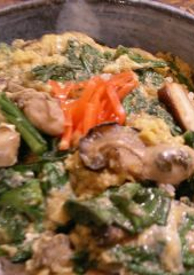 麺つゆで簡単♪牡蠣と春菊の卵とじ丼-レシピのメイン写真