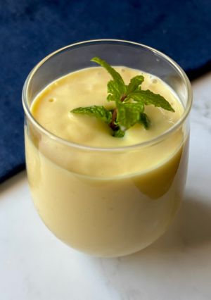 材料2つ!濃厚飲むマンゴーヨーグルト-レシピのメイン写真
