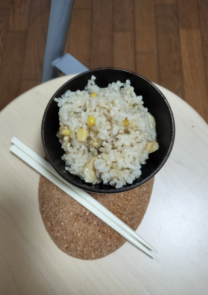 油揚げとコーンで✻*˸ꕤ*炊き込みご飯-レシピのメイン写真