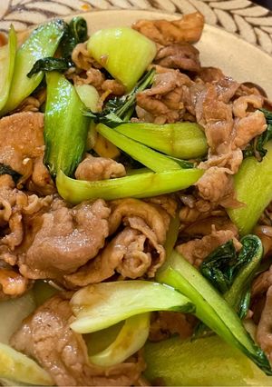 豚肉と葉物のオイスター炒め🐷-レシピのメイン写真