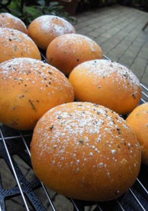 野菜ジュースｄｅベーコンバジルパン-レシピのメイン写真