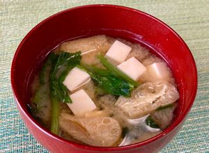 ほうれん草と油揚げと豆腐のお味噌汁♪-レシピのメイン写真