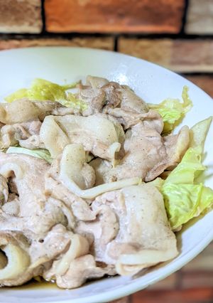 簡単！豚肉とキャベツの蒸し焼き☆-レシピのメイン写真