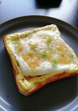 ボリューム満点朝ごはんに＊タマヨトースト-レシピのメイン写真
