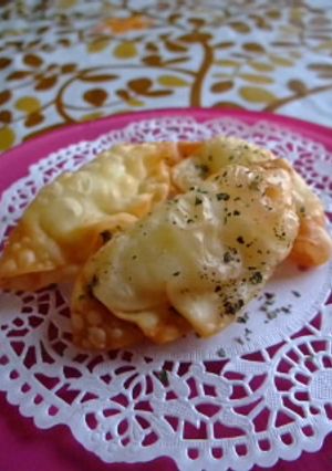 ﾌﾗｲﾄﾞﾎﾟﾃﾄ風餃子の皮揚げﾎﾟﾃﾄ-レシピのメイン写真