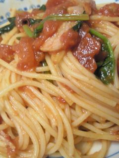 ベーコンとほうれん草のトマトソースパスタ-レシピのメイン写真