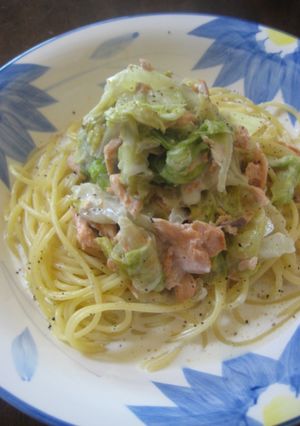 秋鮭とレタスのリッチクリームスープスパ-レシピのメイン写真