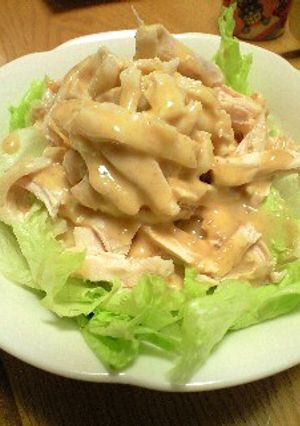 材料二つ■簡単レタスと蒸し鶏サラダ-レシピのメイン写真