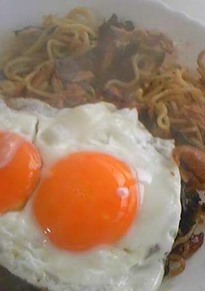 【一風変わった】ワカメ焼きそば-レシピのメイン写真