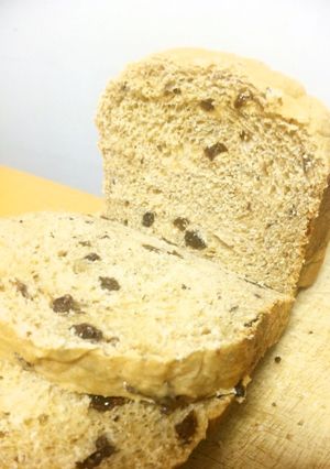 鉄分+食物繊維!全粒粉レーズンパン-レシピのメイン写真