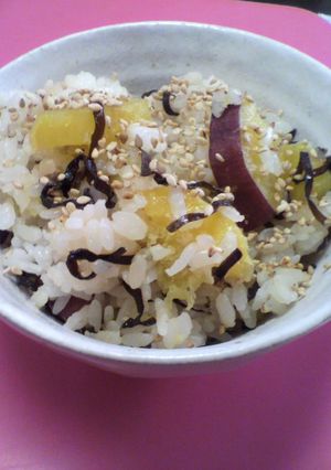 もちもち♪さつまいもと塩昆布のごはん-レシピのメイン写真