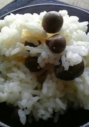 もっちり！むかごの炊き込みご飯-レシピのメイン写真