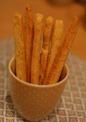 チーズとハーブのクッキー-レシピのメイン写真