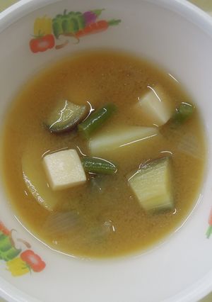 夏野菜のみそ汁★宇都宮学校給食-レシピのメイン写真