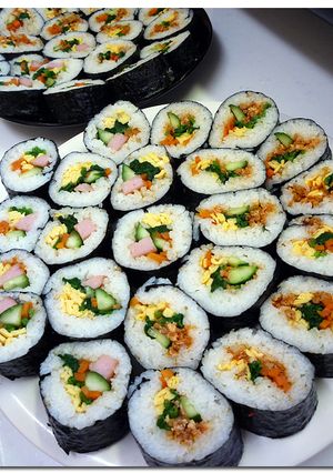 ♪ そぼろで ♪ キンパ 韓国風海苔巻き-レシピのメイン写真