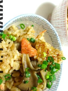簡単におこげまで楽しめる鮭と舞茸ご飯♪-レシピのメイン写真