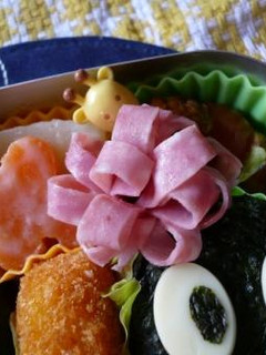 お花のハム*キャラ弁おかず*-レシピのメイン写真