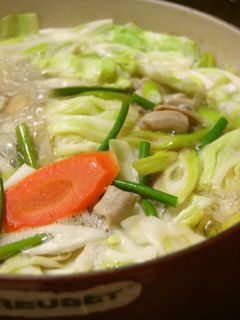 豚モツ鍋 (醤油)-レシピのメイン写真