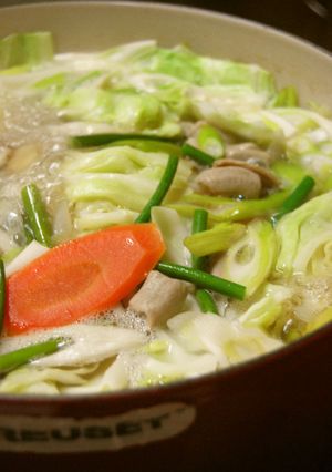 豚モツ鍋 (醤油)-レシピのメイン写真