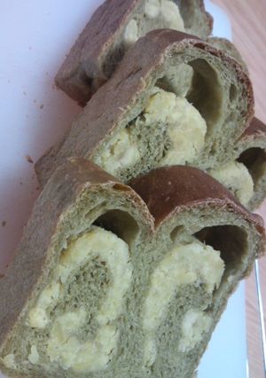 さつまいもあんin抹茶食パン-レシピのメイン写真