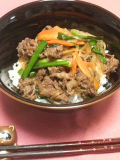 給料日前の牛スタミナ丼-レシピのメイン写真