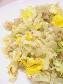 簡単♥さっぱり♥ツナマヨ&キャベツ炒飯-レシピのメイン写真