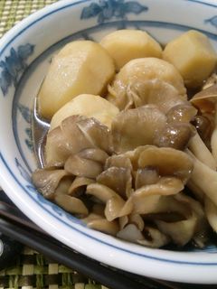 きのこたっぷり~里芋と鶏の煮物-レシピのメイン写真