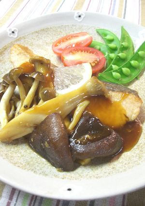 鮭のムニエル☆きのこのレモン醤油ソース-レシピのメイン写真