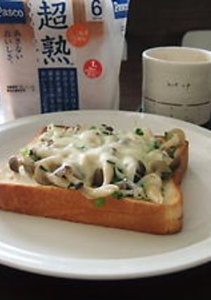 きのことシラスのチーズトースト-レシピのメイン写真