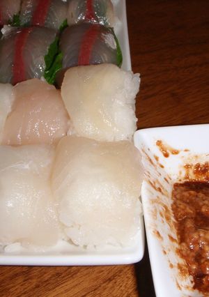 肝醤油で食べる カワハギとアジのお寿司-レシピのメイン写真