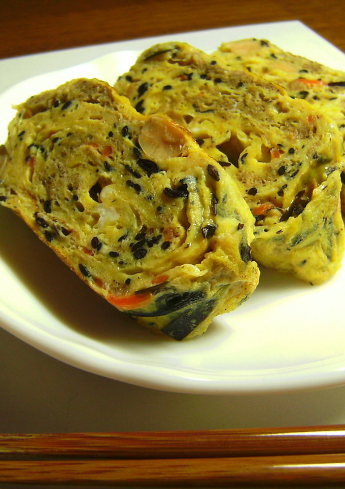 ひじきと大豆の煮物で卵焼き-レシピのメイン写真