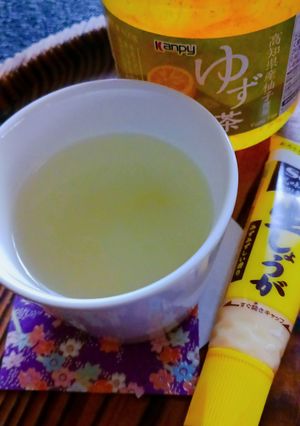 チューブを入れて柚子しょうが茶-レシピのメイン写真