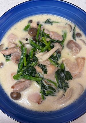 鶏肉・ほうれん草・しめじのクリーム煮-レシピのメイン写真