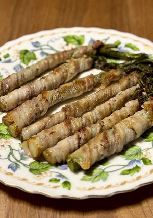 豚バラ肉巻きウド焼き-レシピのメイン写真