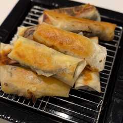 รูปของ 秋を味わう！きのこの春巻き⭐︎