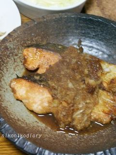 鮭ソテー。生姜玉ねぎソース-レシピのメイン写真