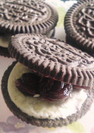 チョコクッキーラムレーズンサンド-レシピのメイン写真