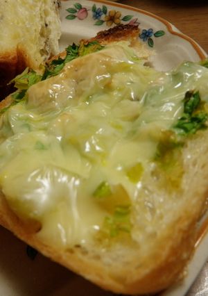 セロリの葉×チーズトースト-レシピのメイン写真